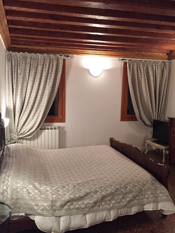 Venice Romantic Home Room photo